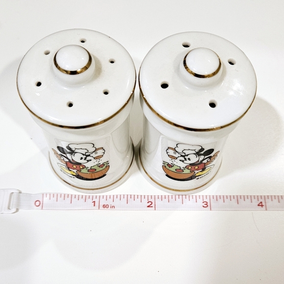 Vintage Mickey Mouse Walt Disney Salt and Pepper Shakers - Picture 5 of 12
